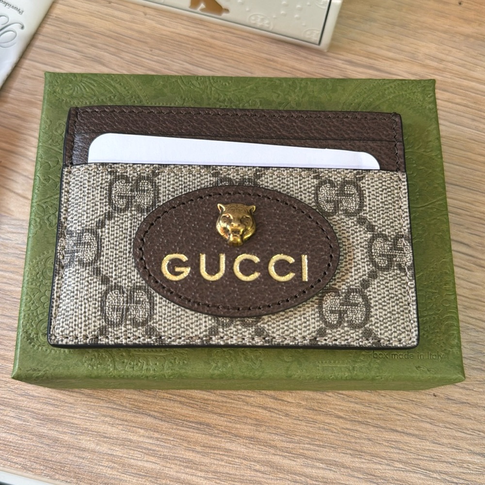 Brand New Gucci NEO VINTAGE GG SUPREME CARD CASE